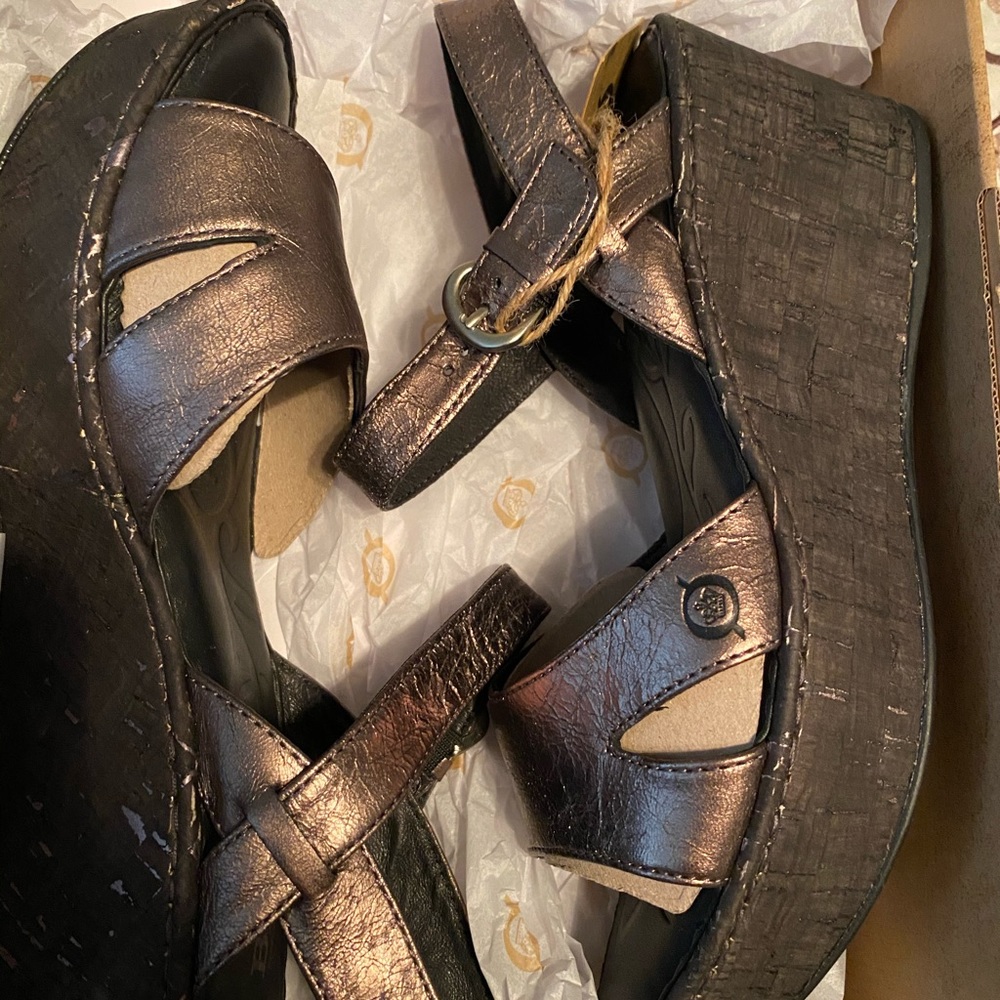Born Dujour Wedge heels